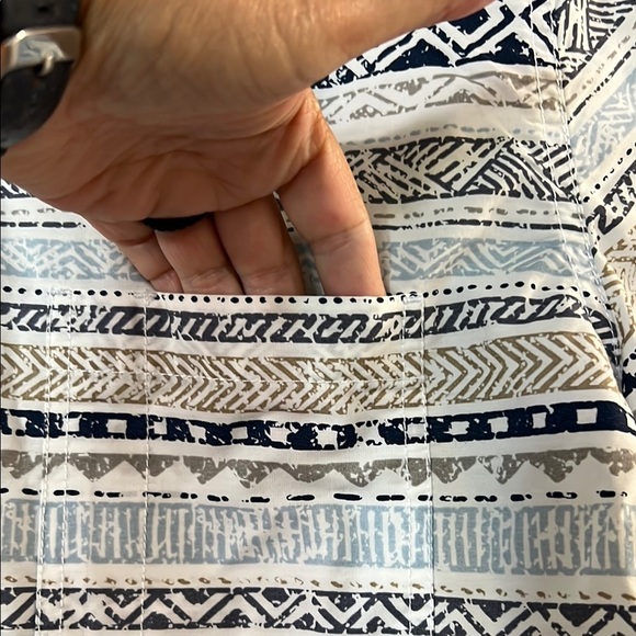 Black and White Geometric Casual Button Down Shirt - Picture 5 of 7